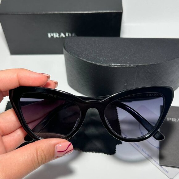 Authentic PRADA cat eye acetate black sunglasses - Picture 8 of 9